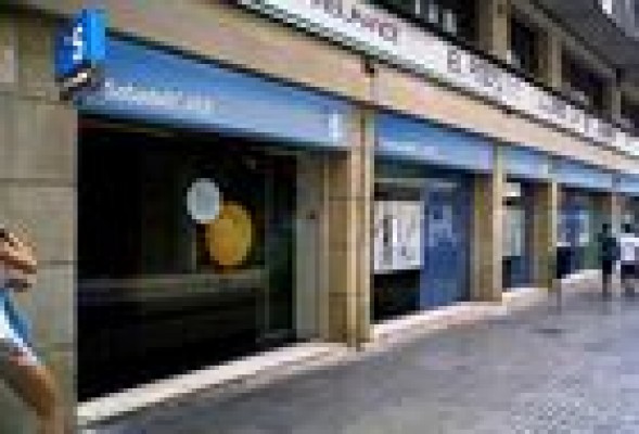 Sabadell CAM y sindicatos empiezan a negociar el ERE sobre 2.231 empleados