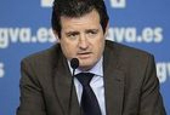 La Generalitat mantiene las licitaciones sin concentrar los servicios pese a lo anunciado en enero
