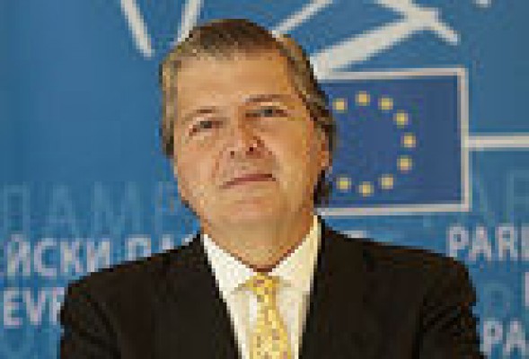 El Gobierno alerta de que los inversores creen que el euro puede 