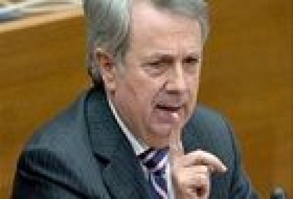 El PP plantea suprimir en las Corts las comisiones 