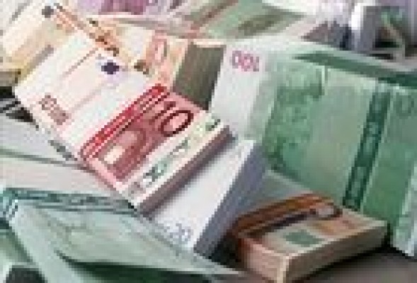 Los extranjeros reducen su inversión en deuda española en casi 87.000 millones