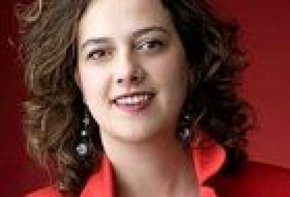 Echávarri gana el pulso: Elena Martín abandona la portavocía del grupo municipal socialista
