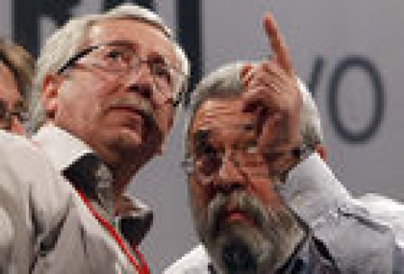 Miles de personas piden en Madrid un referéndum sobre los recortes