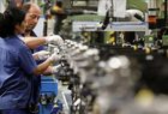 Ford recibe el respaldo de UGT y CC OO para el ERE temporal de seis días en Almussafes