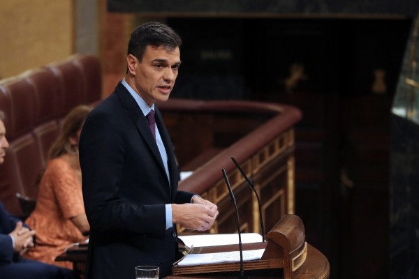 El Gobierno envía a Bruselas los Presupuestos de 2019 con un déficit del 1,8%