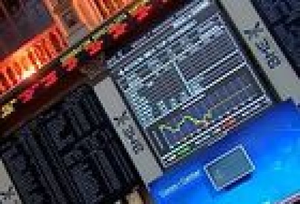 El Ibex (-0,95%) salva el 8.000 por los pelos, con la prima en los 423 puntos