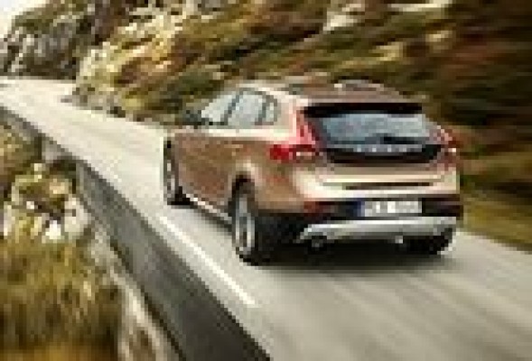 El Volvo V40 Cross Country, a punto