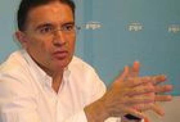 Los grandes partidos valencianos se enredan en el debate sobre el modelo de Estado