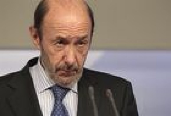 Rubalcaba, dispuesto a cambiar la Constitución para instalar un modelo federal en España