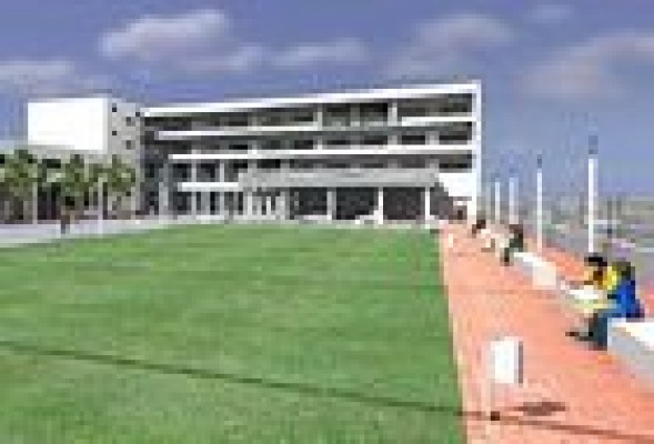 Ni empezar la nueva Escuela de Idiomas ni acabar L'Àgora. ¿Y el parque Ferrari? Sí, si es gratis