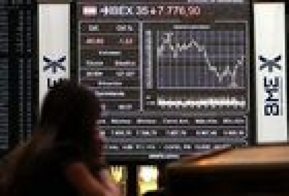 El Ibex cae más del 2%, con la prima disparada y el bono en el 6%