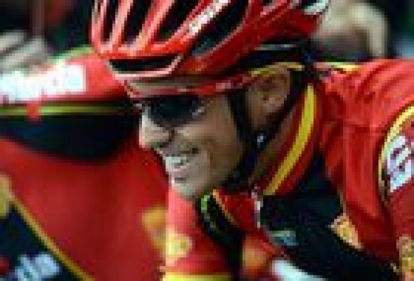 Contador gana la Clásica Milán-Turín y se la dedica a Cabedo 