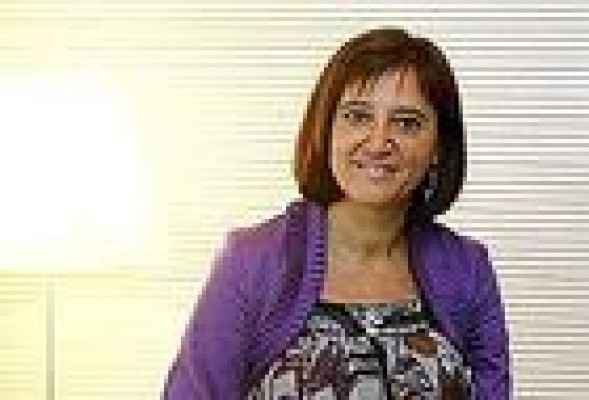 La candidata a directora de RTVV rechaza valorar el ERE y la oposición le pide que lo paralice