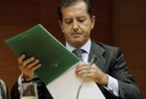 José Manuel Uncio desaira a la comisión de CAM
