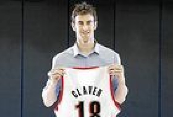 Víctor Claver inicia su andadura NBA con Portland Blazers 