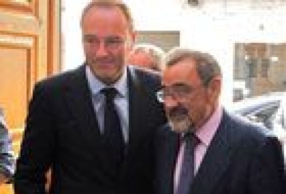 El Consell aprueba condicionar las ayudas a sindicatos y patronales al empleo generado