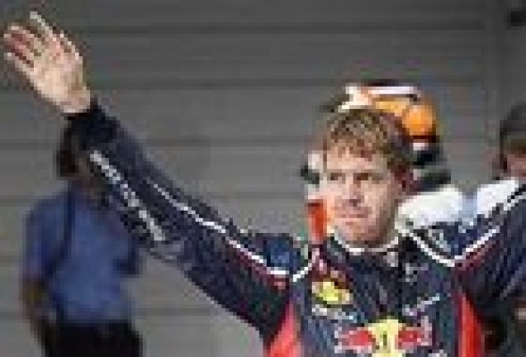 Vettel logra la 'pole' y amenaza a un Fernando Alonso que saldrá sexto 