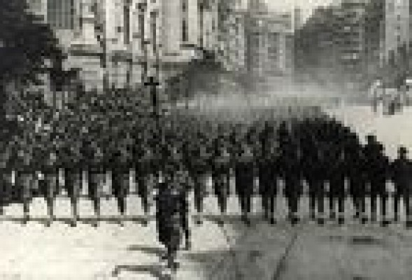 Un viaje (urgente) a la primera Valencia franquista