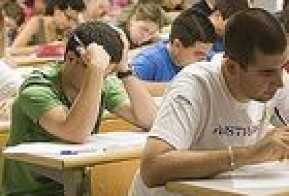 La crisis sigue frenando el abandono escolar en la Comunitat Valenciana