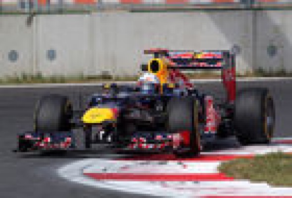 Alonso obligado a remontar en carrera si quiere mantener el liderato del Mundial 
