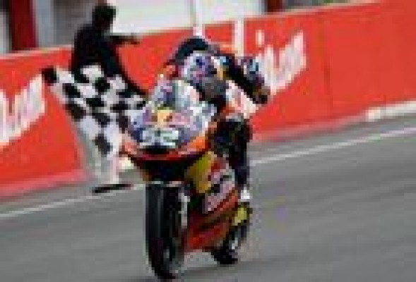Kent logra su primera victoria y Cortese aún no es campeón