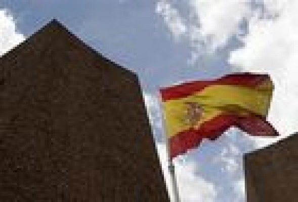 Moody's mantiene el rating de España y salva el 'bono basura'