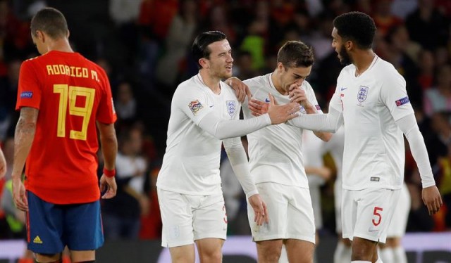 Una España sin defensa 'tira' el partido ante Inglaterra en la primera parte