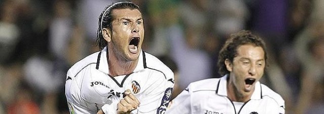 3-2: El Valencia alivia su crisis con una remontada y el Athletic la aumenta