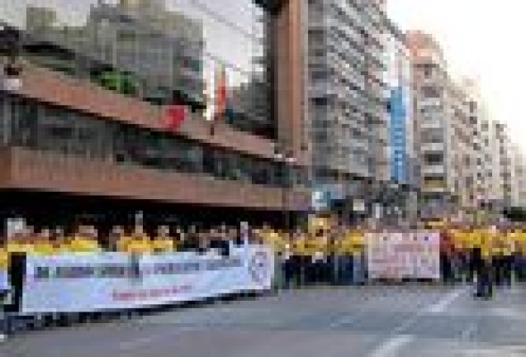Los comités de empresa de Ferrocarrils convocan paros parciales para este lunes