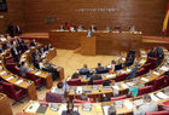 Les Corts debatirán sobre el sueldo de altos cargos y las señas de identidad