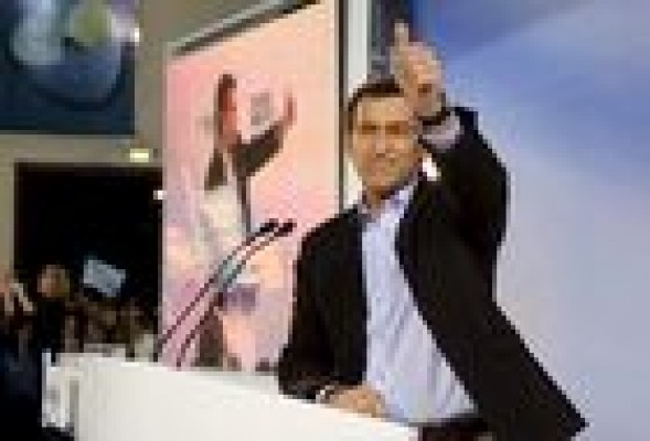 El PP logra la mayoría en Galicia con 41 escaños, el PSOE 18 y Beiras (AGE) supera a BNG