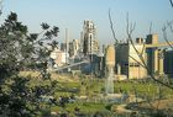 Cemex plantea un ERE para 390 trabajadores en España y negocia el impacto en la Comunitat