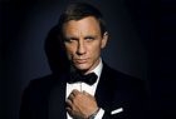 Bond, James Bond Del mito de la elegancia a la violencia extrema