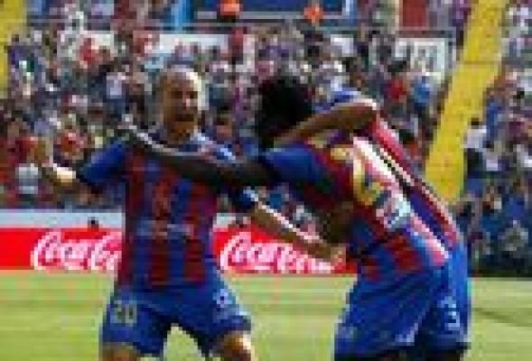 <strong>Martins convierte en victorias el buen trabajo del Levante</strong>