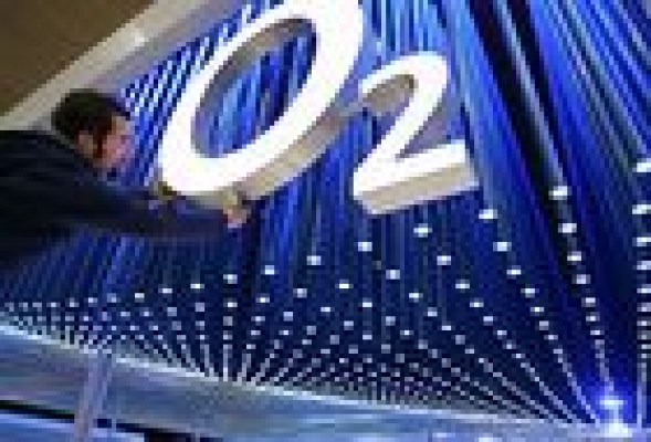 La filial alemana de Telefónica debuta en bolsa subiendo un 1,8%