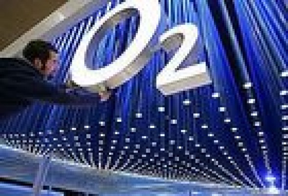 La filial alemana de Telefónica cierra con una subida del 3,6% en su debut