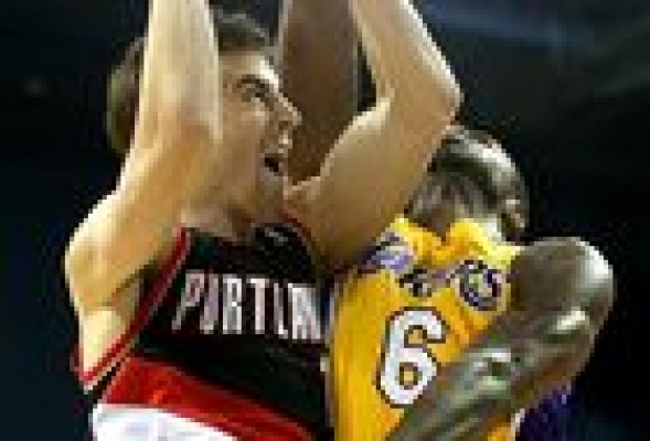 Claver debuta en la NBA contra los Lakers de Gasol