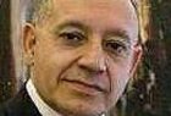 Pons se presenta a la reelección como decano del COEV