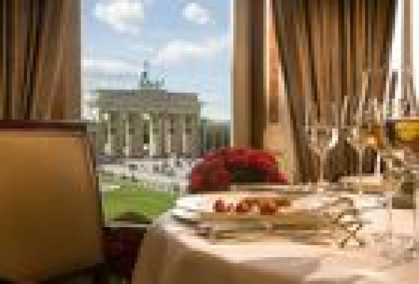 Deutsche Bank convoca a sus directivos en un hotel de lujo para anunciar austeridad