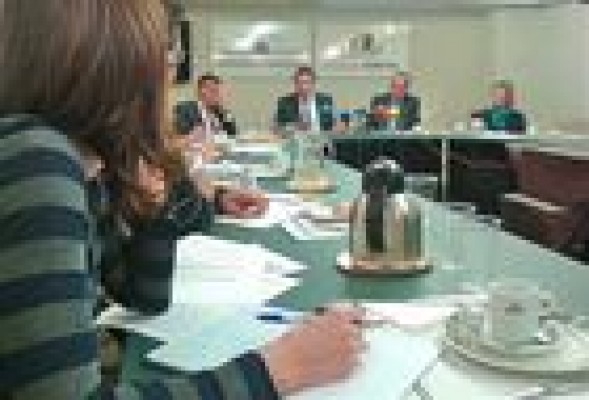 Femeval: La industria del metal aprieta las tuercas a las administraciones