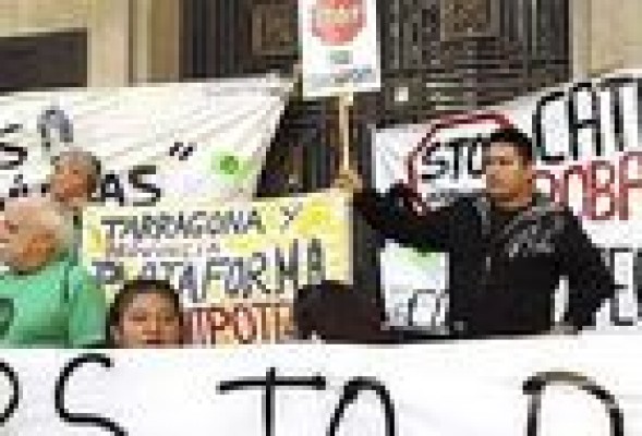 <strong>ACUERDO<br /></strong>Gobierno y PSOE pactarán una reforma legal contra los desahucios