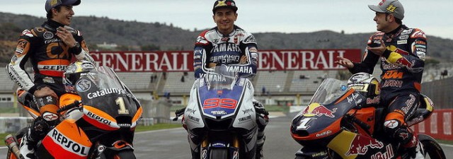 Cheste corona a Lorenzo, Márquez y Cortese 