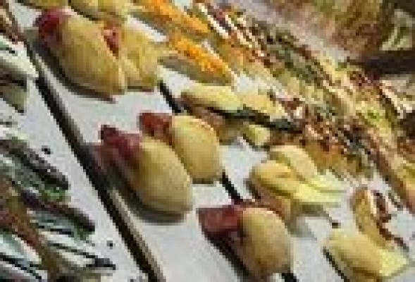 Cervezas y tapas se imponen en la nueva tendencia 'low-cost' de la hostelería