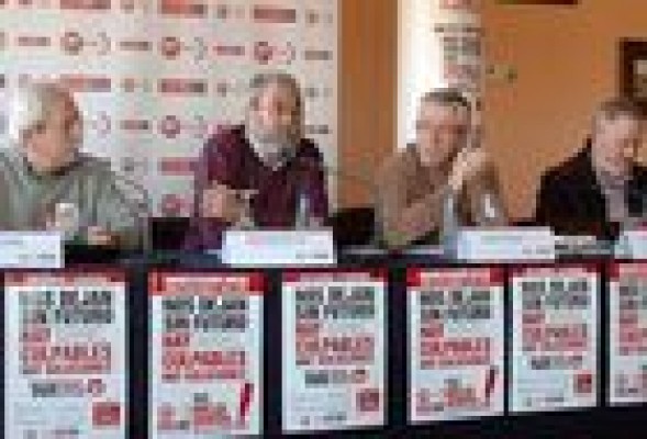 Una empresa casi triplica su plantilla para fabricar pancartas para el 14N