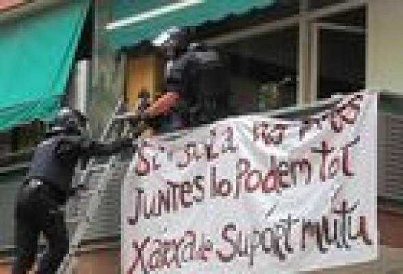 La banca se compromete a suspender los desahucios en España por dos años