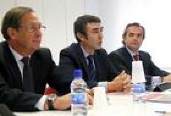 Juan Manuel Pérez formaliza su candidatura a decano del COEV