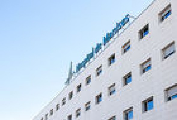El Hospital de Manises también entra en la operación y se venderá en solitario a Sanitas