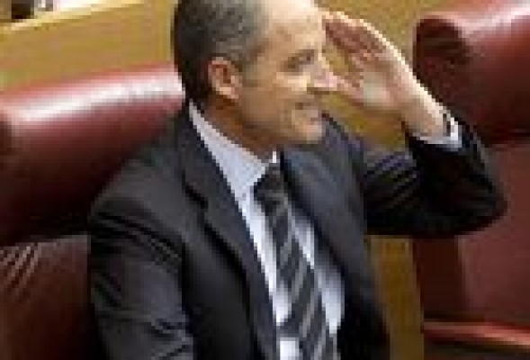 Camps acude a Les Corts el día de la huelga