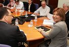 Isabel Bonig en una reunión de trabajo - 