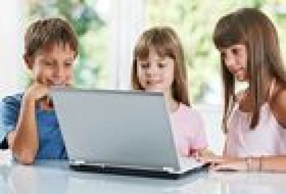 Facebook enseña a los padres a evitar riesgos para sus hijos